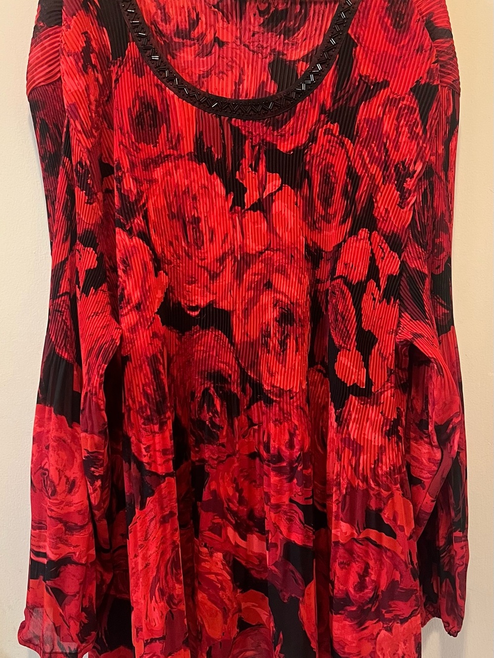 Catherines Red and Black Floral Pleated Sleeveless Top